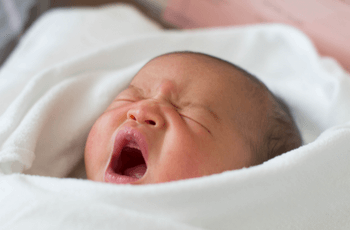 Tipps zum Tragen von Neugeborenen